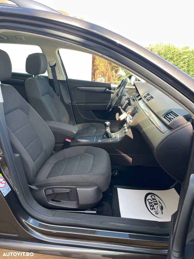 Volkswagen Passat 2.0 TDI BlueMotion Technology Comfortline - 23
