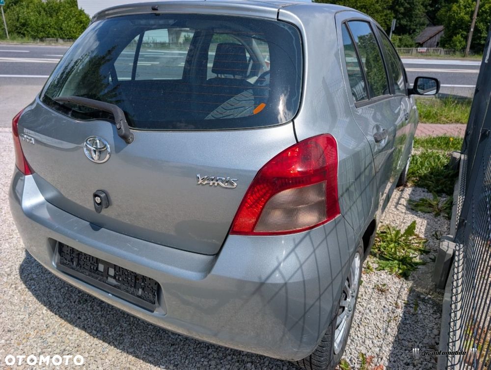 Toyota Yaris - 3