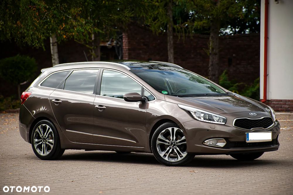 Kia Ceed 1.6 CRDi 128 ISG Platinum Edition - 11