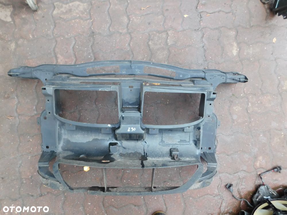 pas przedni wzmocnienie BMW E90 E91 E92 - 1