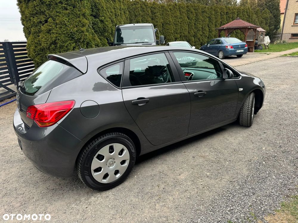Opel Astra 1.6 Active - 32