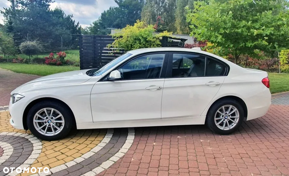 BMW Seria 3 318i - 40