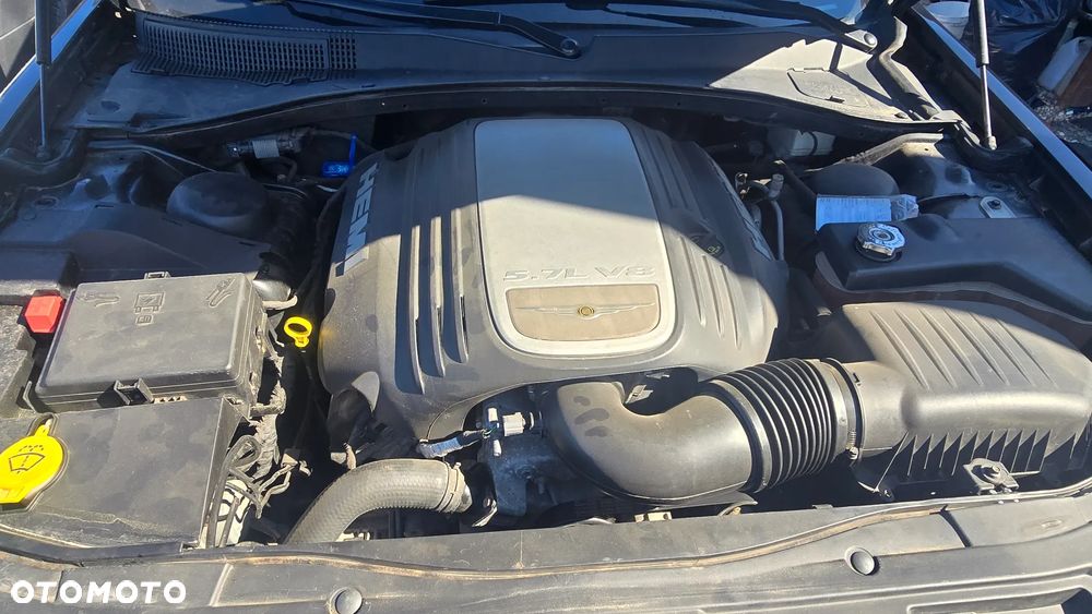 Chrysler 300s - 16