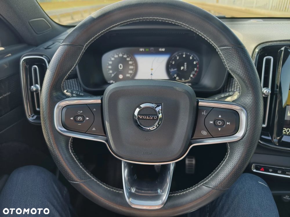 Volvo XC 40 T5 AWD R-Design - 6
