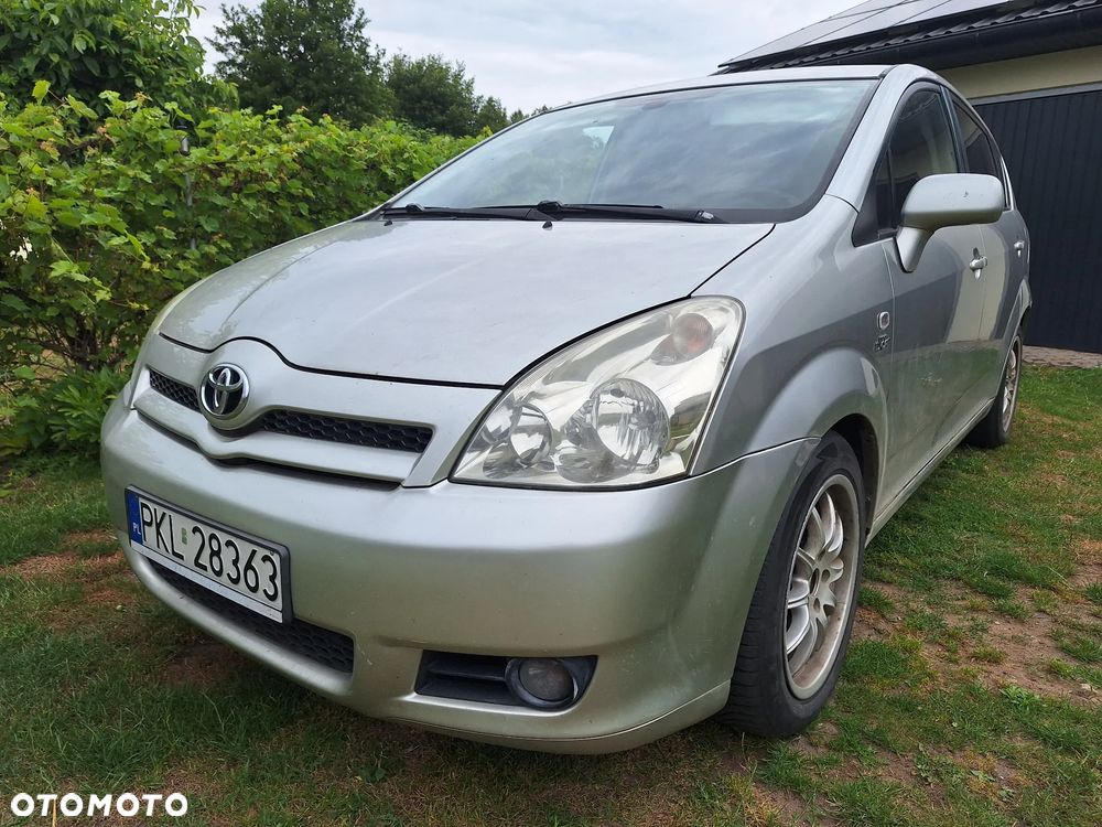 Toyota Corolla Verso - 4