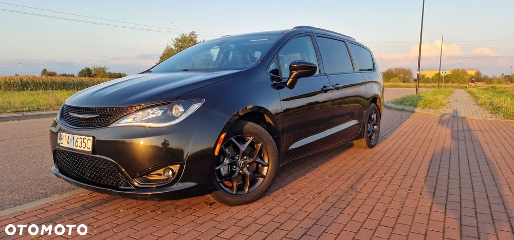 Chrysler Pacifica - 31