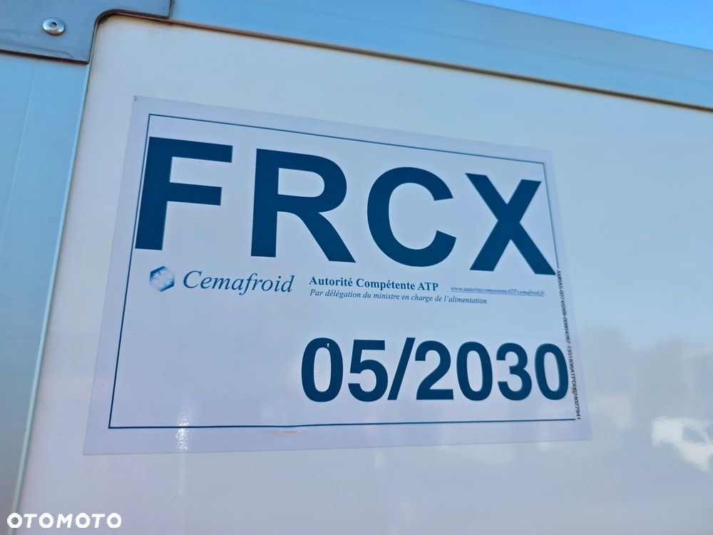 Renault Trafic Chłodnia Thermo King 230v Touch Log 150ps klima przebieg tyko 25356km - 15