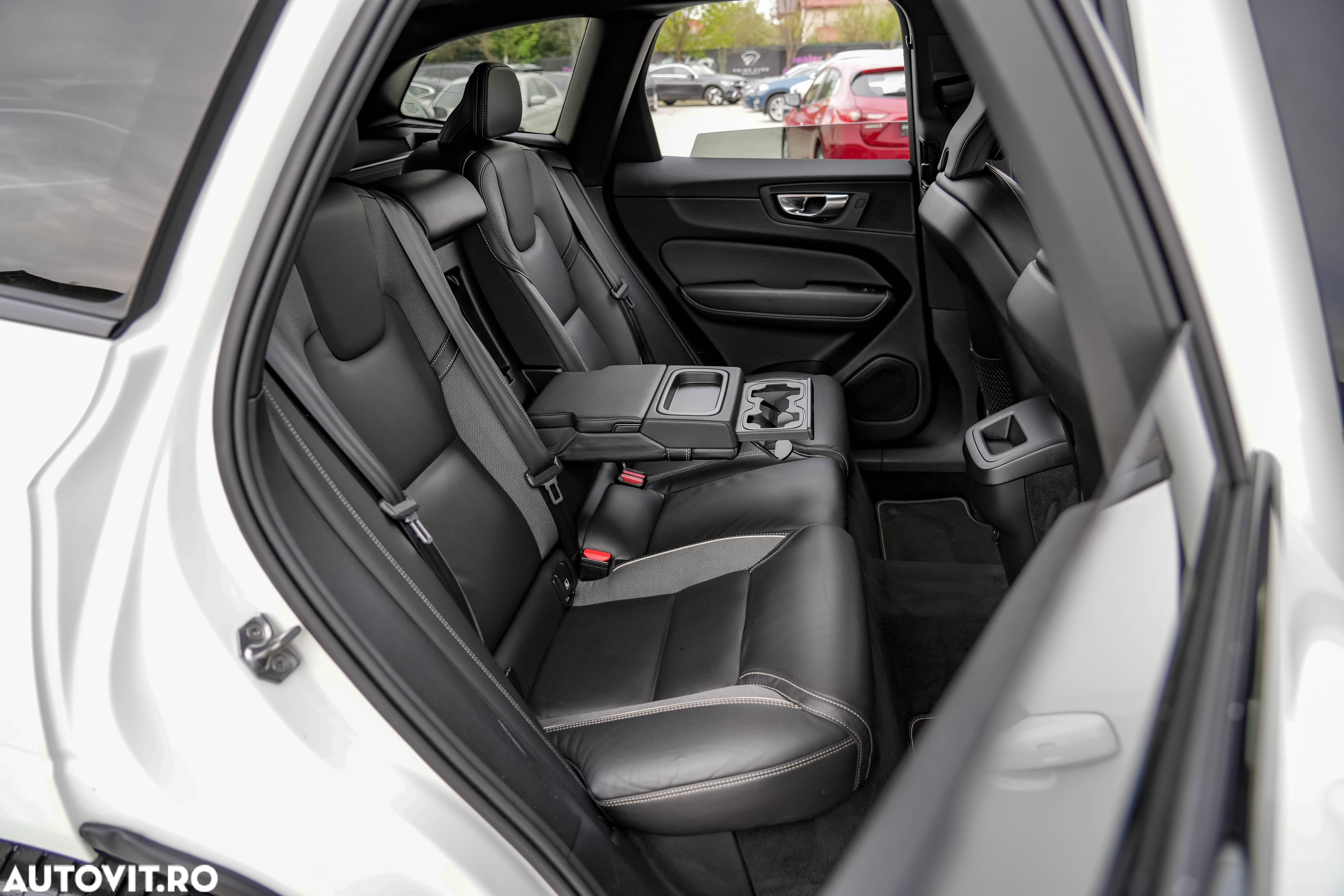 Volvo XC 60 B4 D AWD Geartronic RDesign - 22