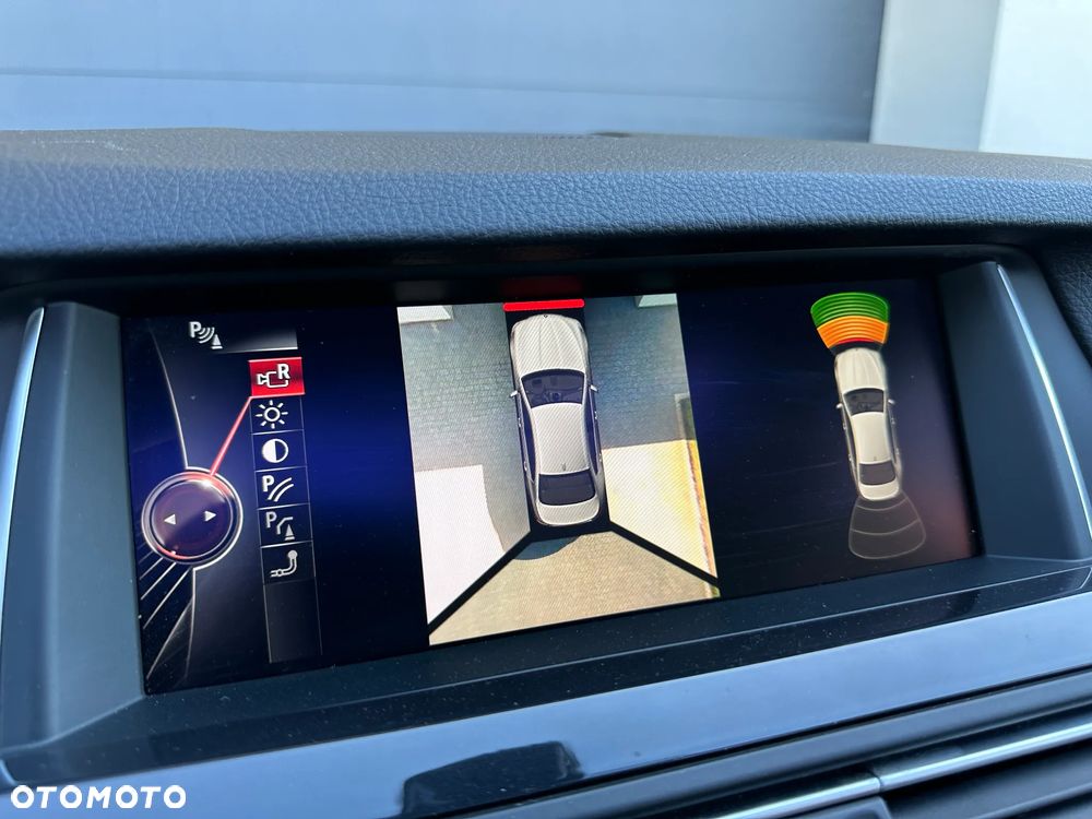 BMW Seria 5 530d xDrive Luxury Line - 40