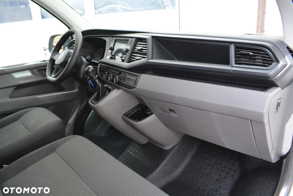 Volkswagen Transporter Kombi T6.1 TDI L2H1 - 24