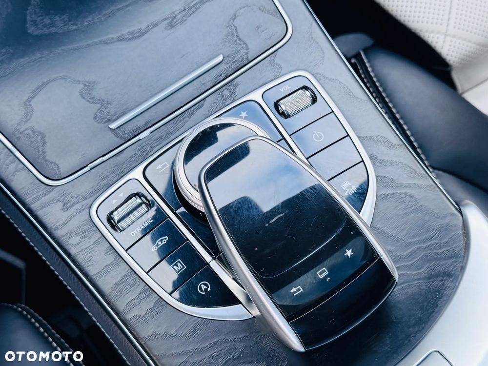 Mercedes-Benz GLC - 34