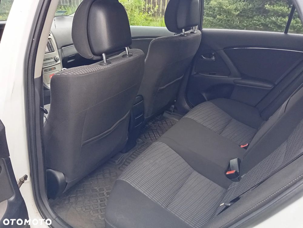Toyota Avensis 2.2 D-4D Prestige - 7