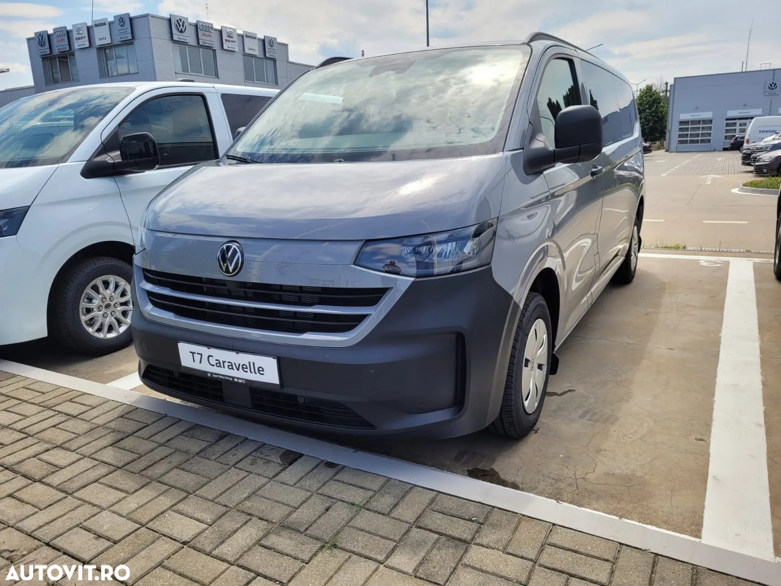 Volkswagen Caravelle - 2