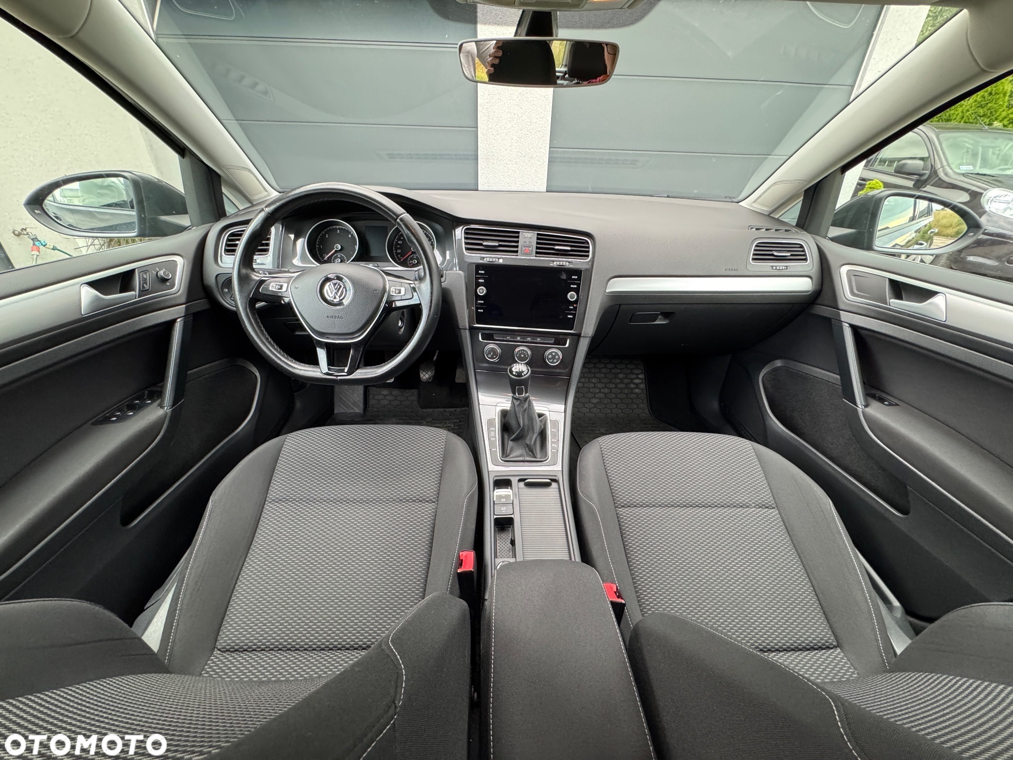 Volkswagen Golf - 18