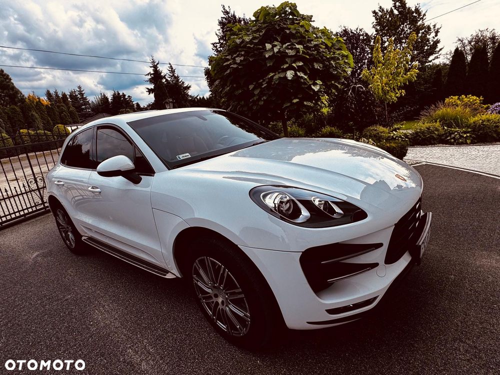 Porsche Macan - 1