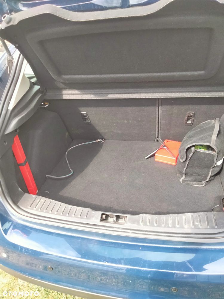 Ford Focus 1.6 Trend - 9