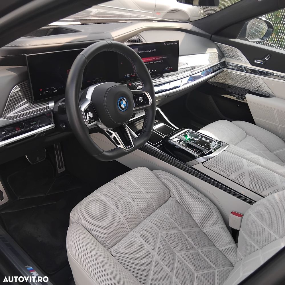 BMW M7 M760e xDrive AT PHEV - 10