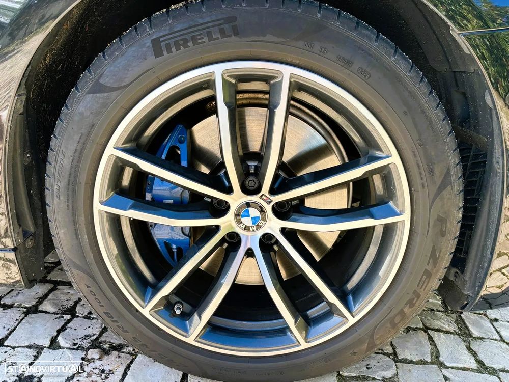 BMW 530 e Pack Desportivo M - 13