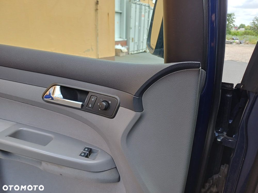 Volkswagen Caddy Life - 11