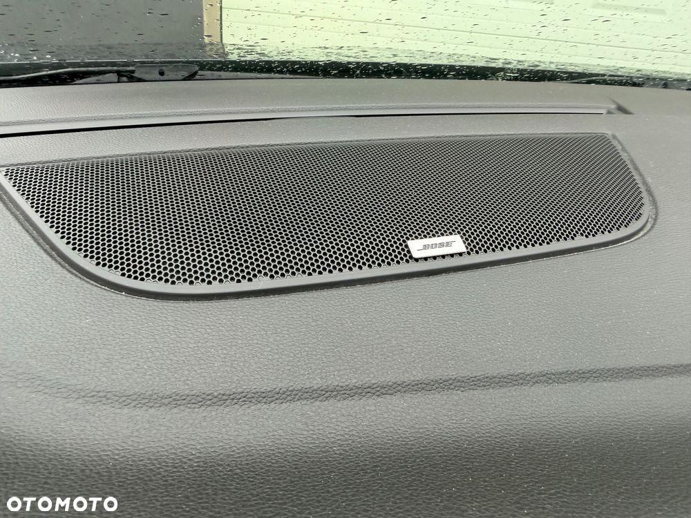 Renault Megane ENERGY TCe 205 EDC GT - 11