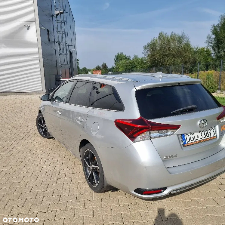 Toyota Auris 1.6 D-4D Dynamic - 3