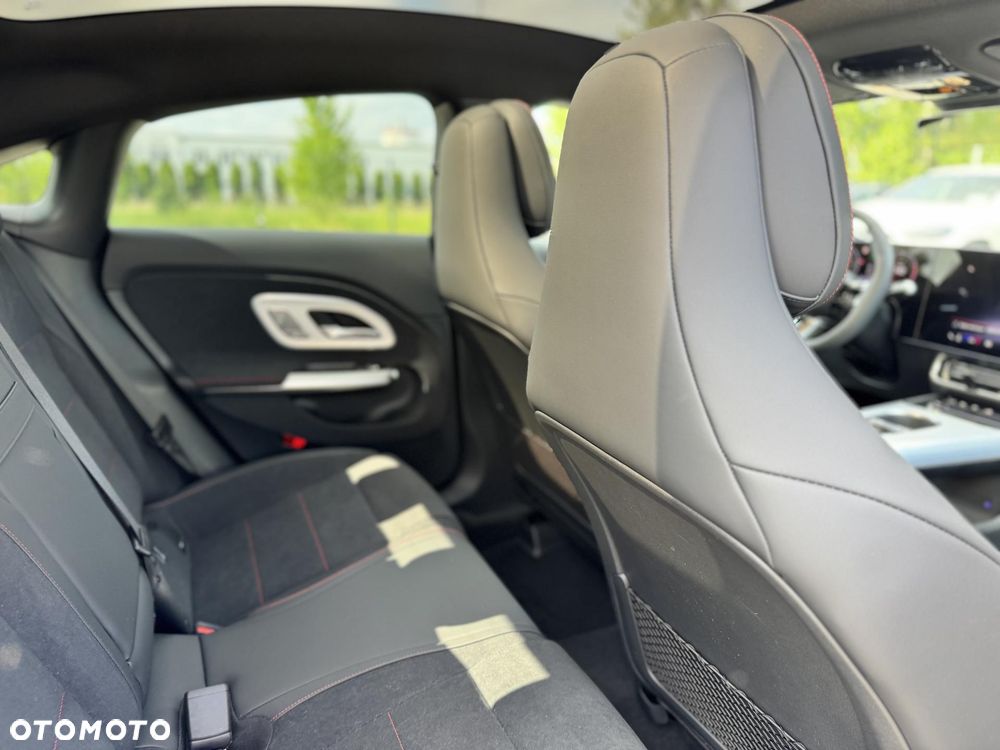 Mercedes-Benz CLA 220 mHEV 4-Matic 8G-DCT - 19