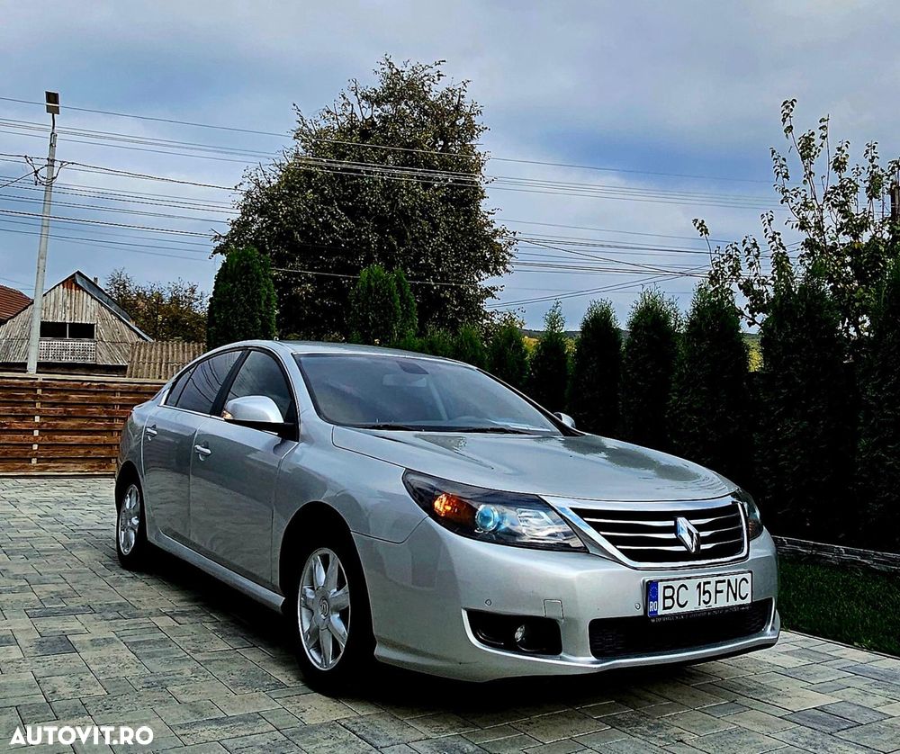 Renault Latitude 2.0 16 V Privilege - 9
