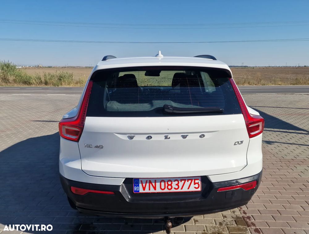 Volvo XC 40 D3 Momentum Pro - 4