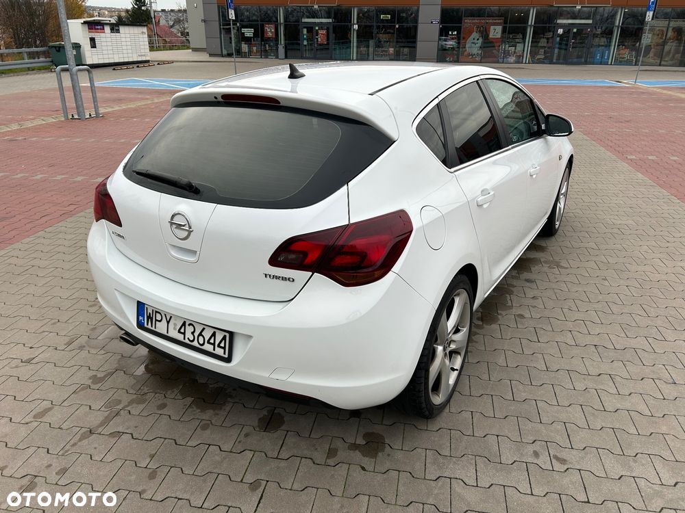 Opel Astra IV 1.6 T Cosmo - 7