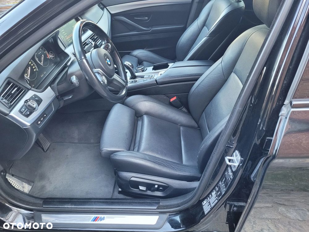 BMW Seria 5 530d xDrive Sport-Aut Luxury Line - 11