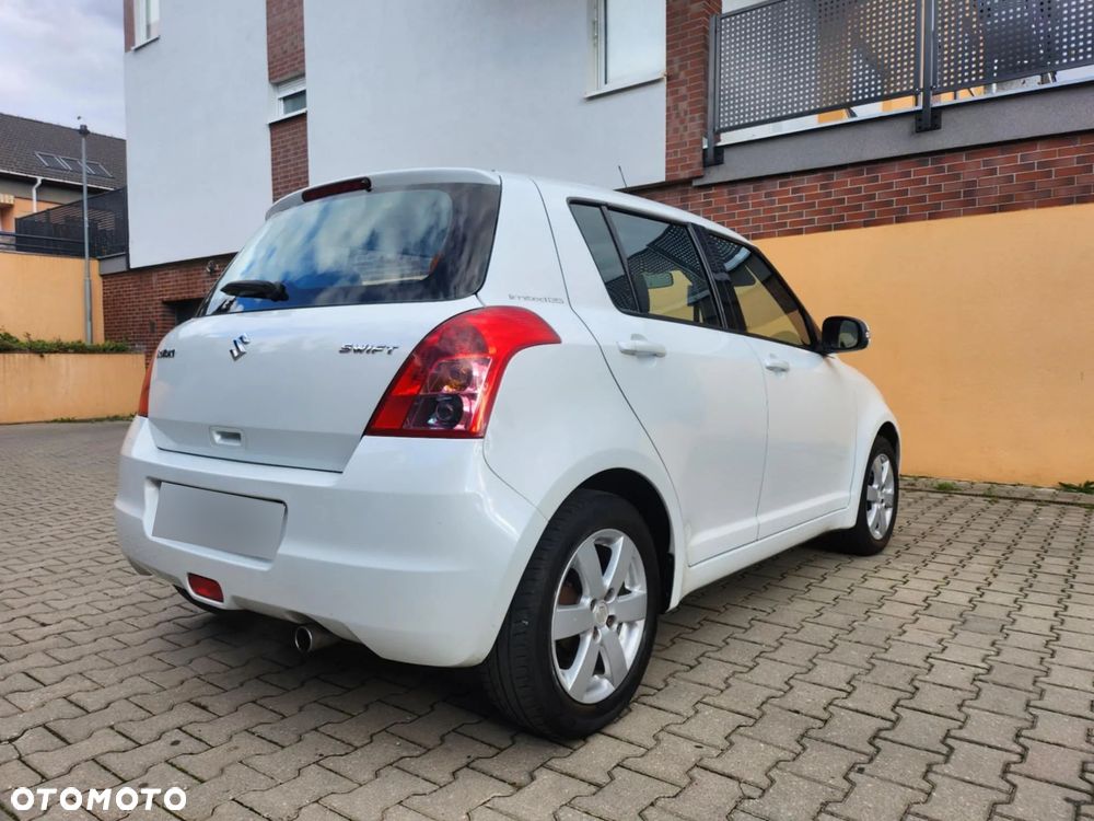 Suzuki Swift 1.3 Limited 25 - 5