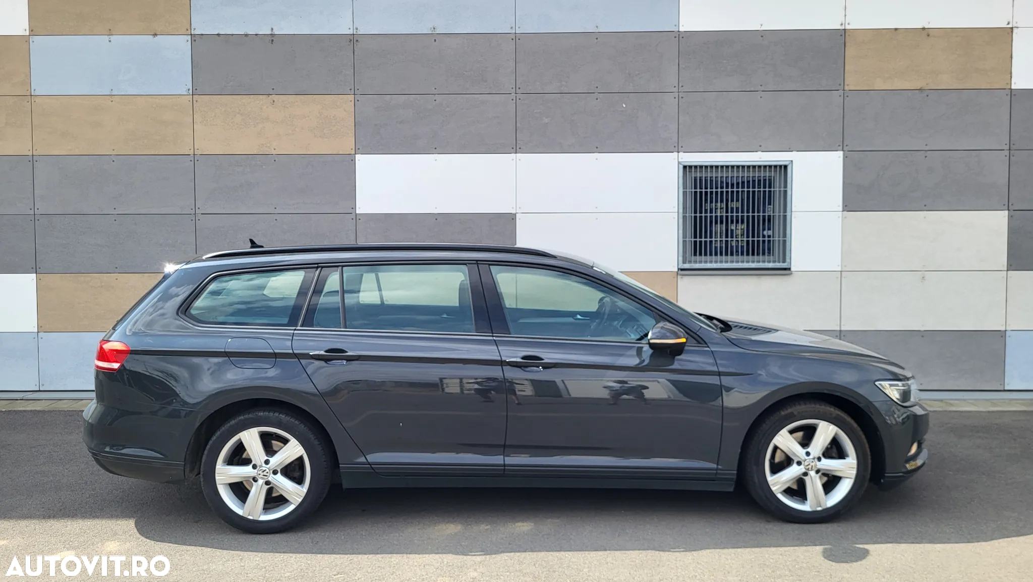 Volkswagen Passat Variant 2.0 TDI (BlueMotion Technology) Comfortline - 13