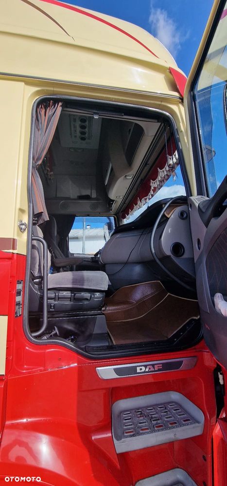 DAF XF - 11