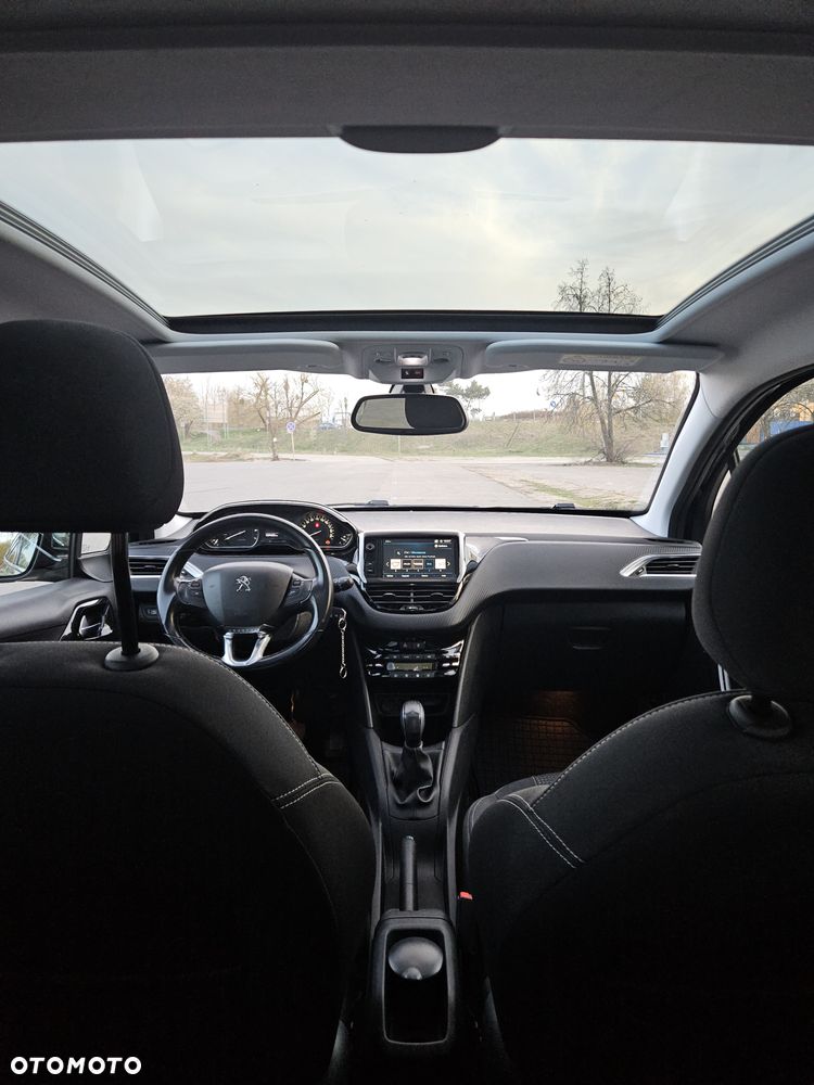 Peugeot 208 1.2 PureTech Allure S&S - 5