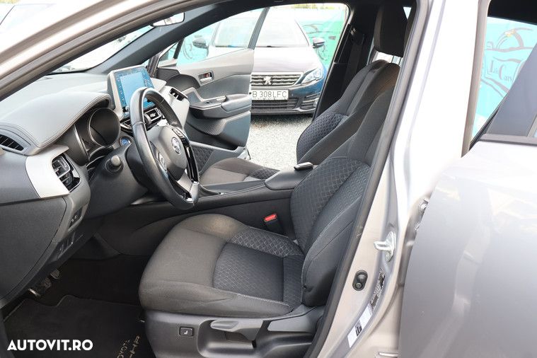Toyota C-HR Flow - 19