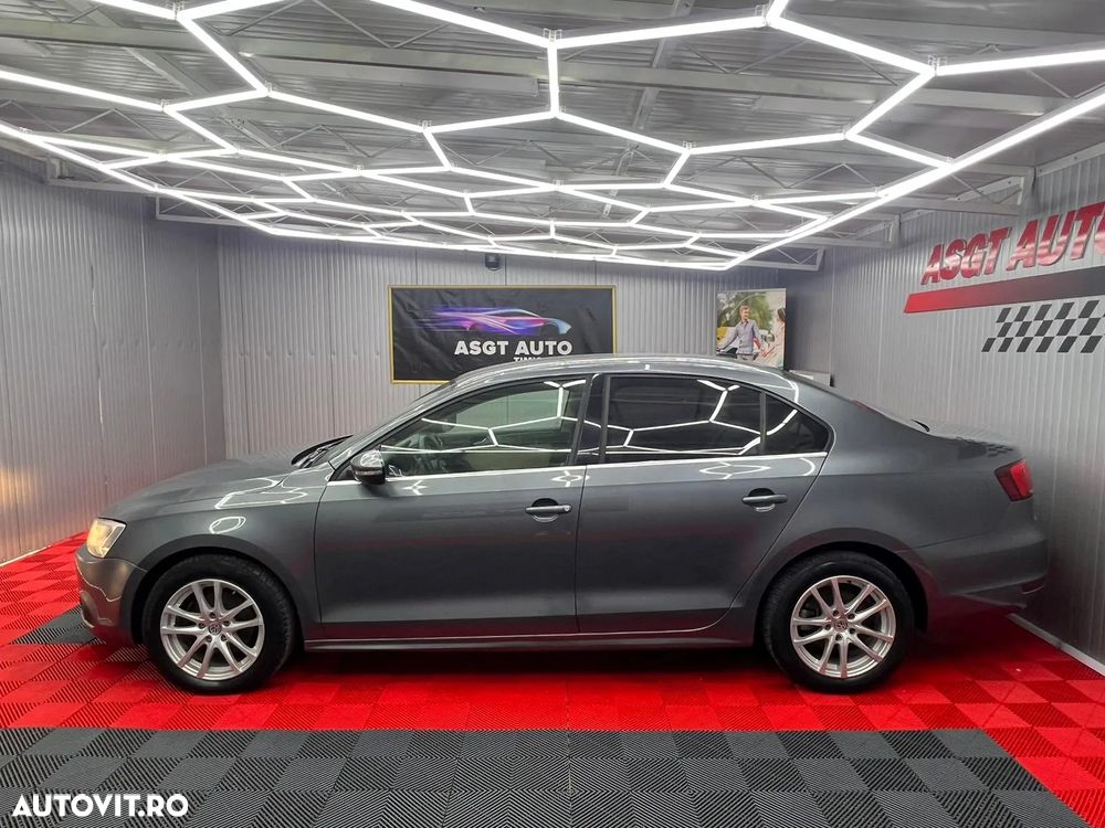 Volkswagen Jetta - 19