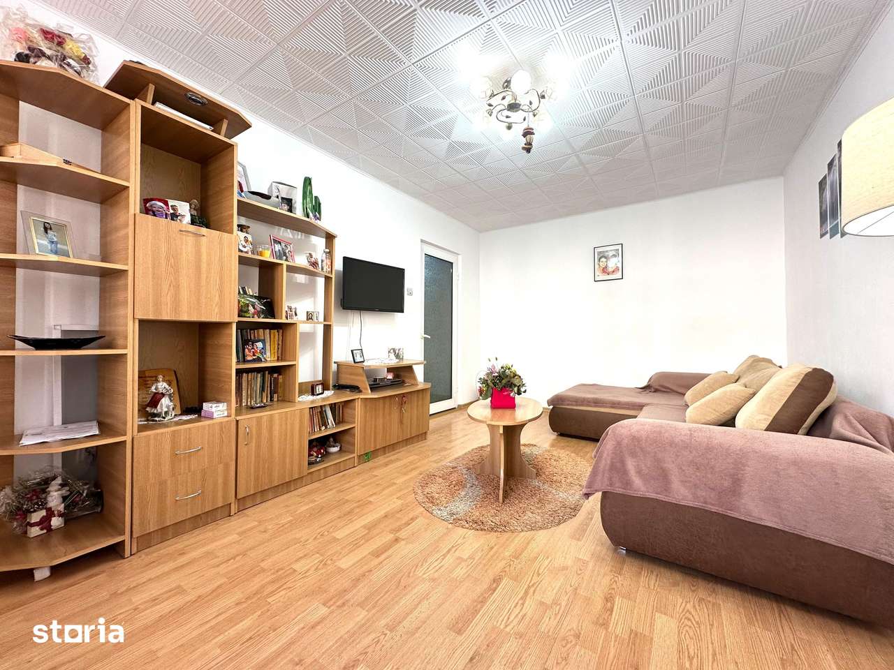 Apartament 3 camere, etaj intermediar — fotografia 1