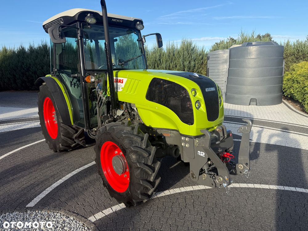 Claas Nexos 240F - 1