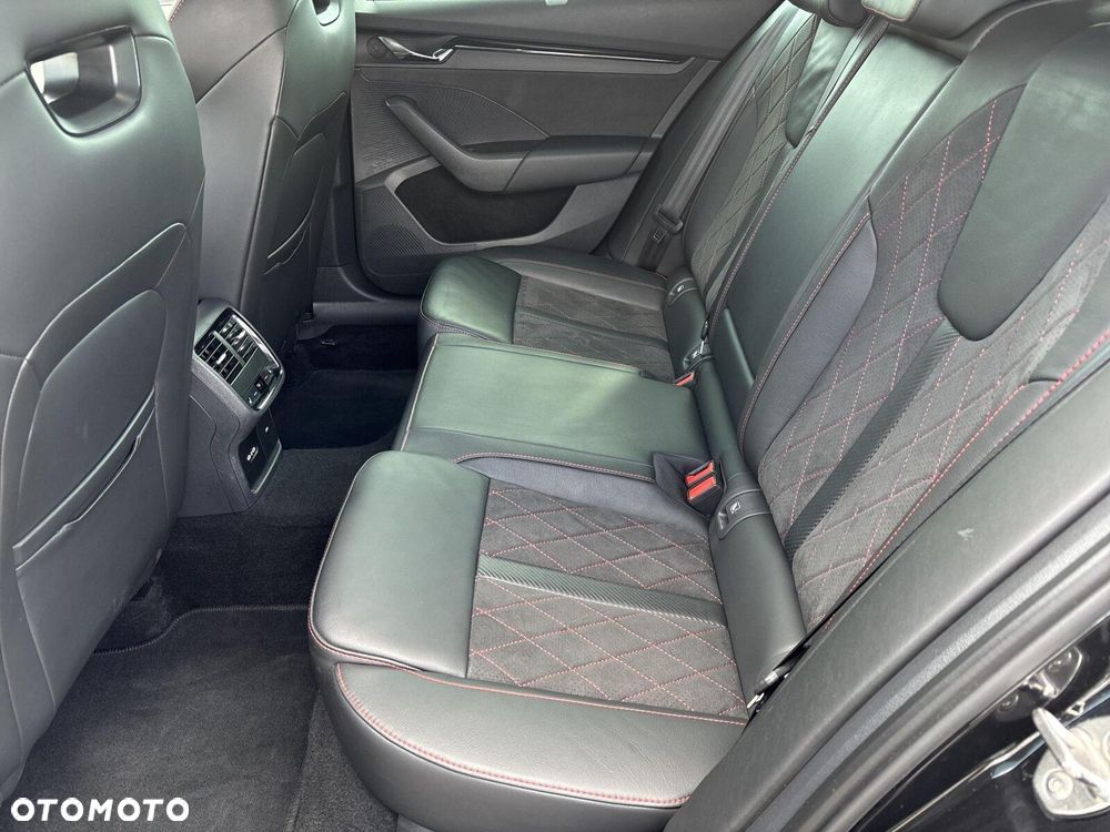Skoda Octavia 2.0 TSI RS DSG - 15