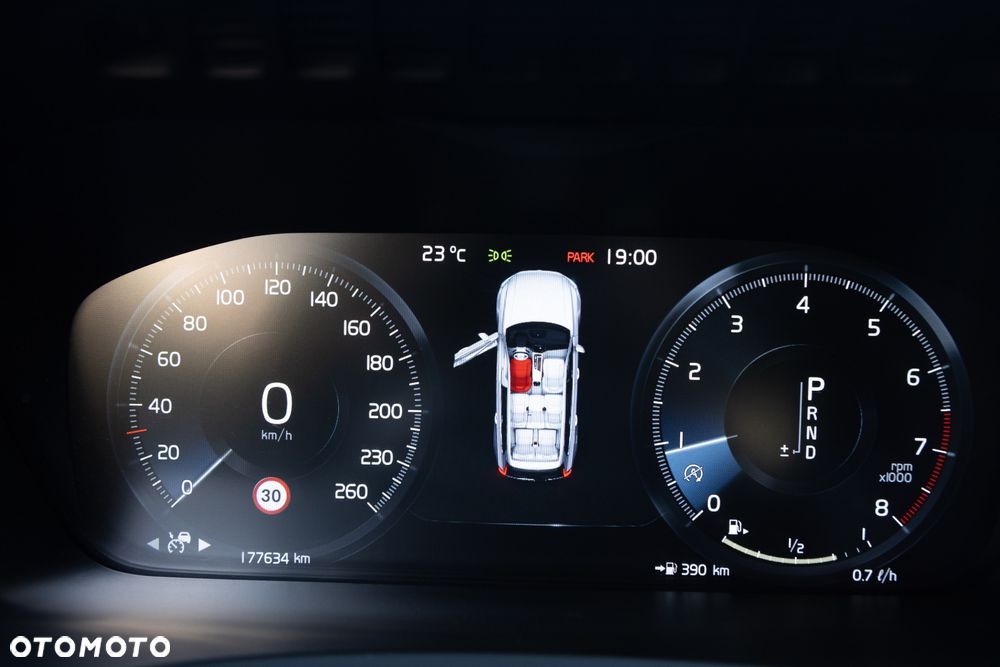 Volvo XC 90 T6 AWD Momentum 7os - 9
