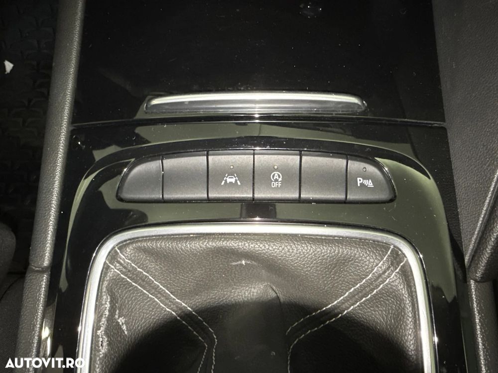 Opel Insignia - 18