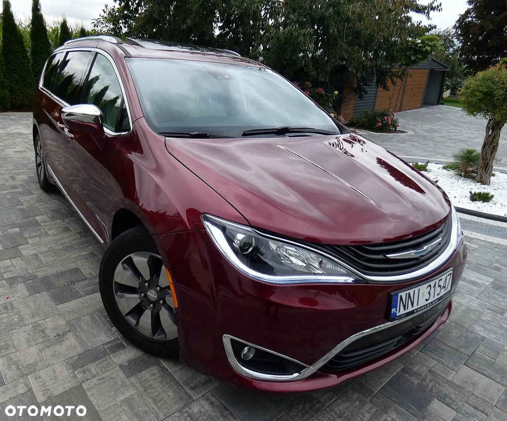 Chrysler Pacifica - 29