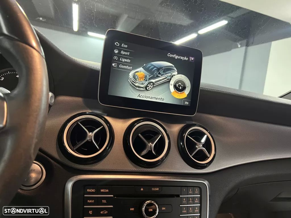 Mercedes-Benz CLA 200 d Shooting Brake AMG Line Aut. - 26