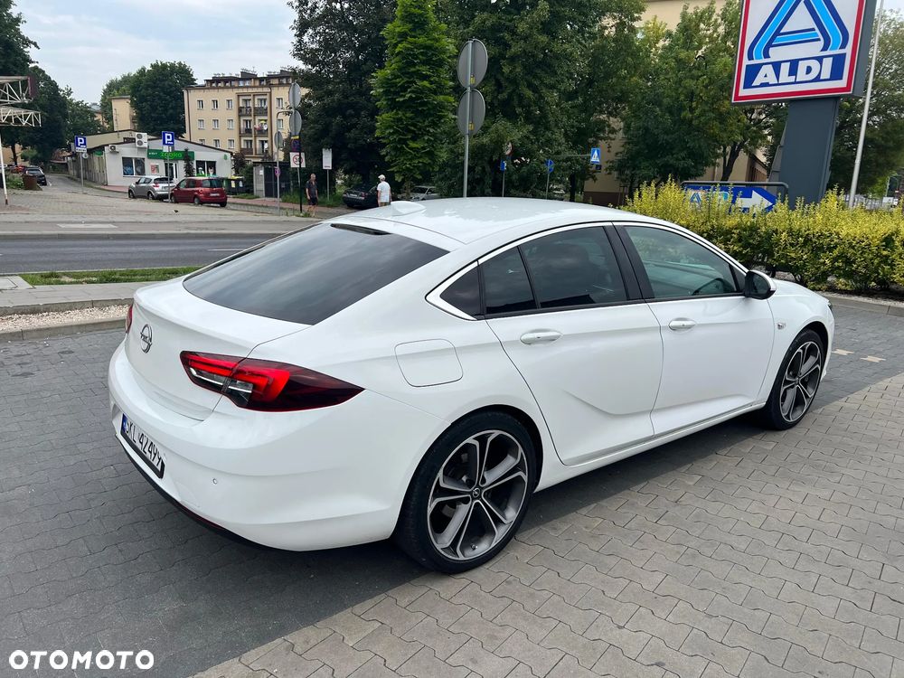 Opel Insignia 2.0 CDTI Cosmo - 4