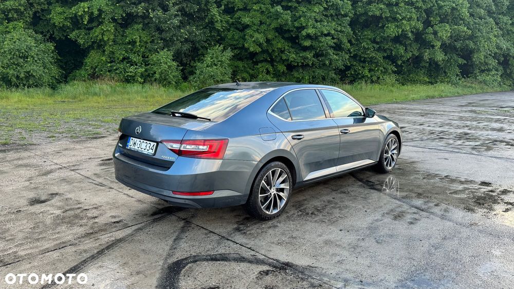 Skoda Superb 2.0 TDI L&K DSG - 3