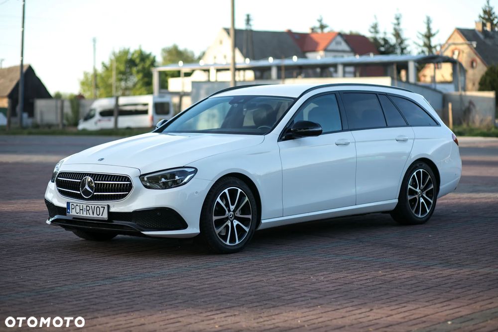 Mercedes-Benz Klasa E 200 - 4