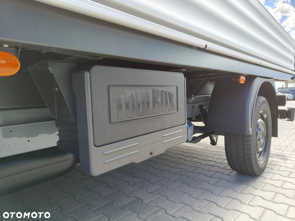 Mercedes-Benz Sprinter - 12