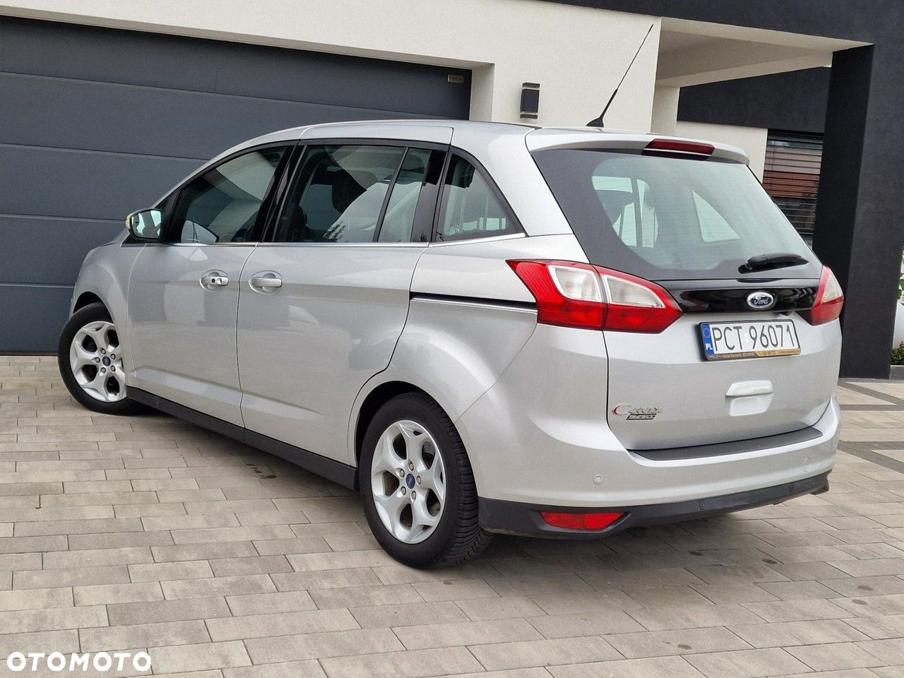 Ford Grand C-MAX 2.0 TDCi Titanium - 27
