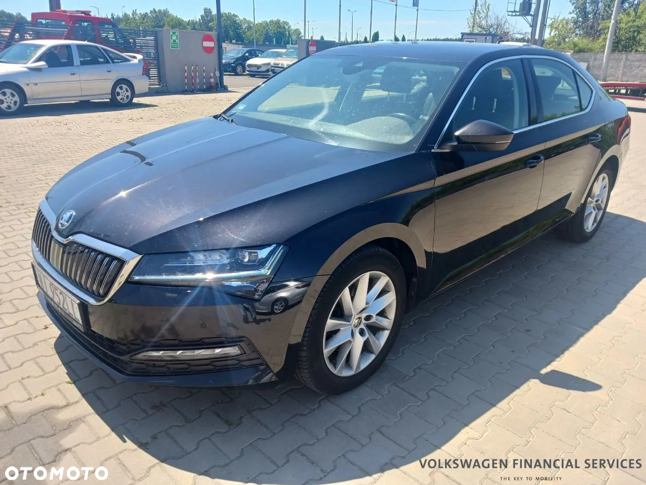 Skoda Superb 2.0 TDI SCR Ambition DSG - 2