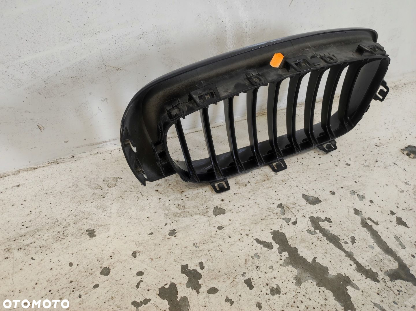 KRATKA GRILL ATRAPA NERKA LEWA ZDERZAKA PRZÓD BMW III 3 GT F34 - 12